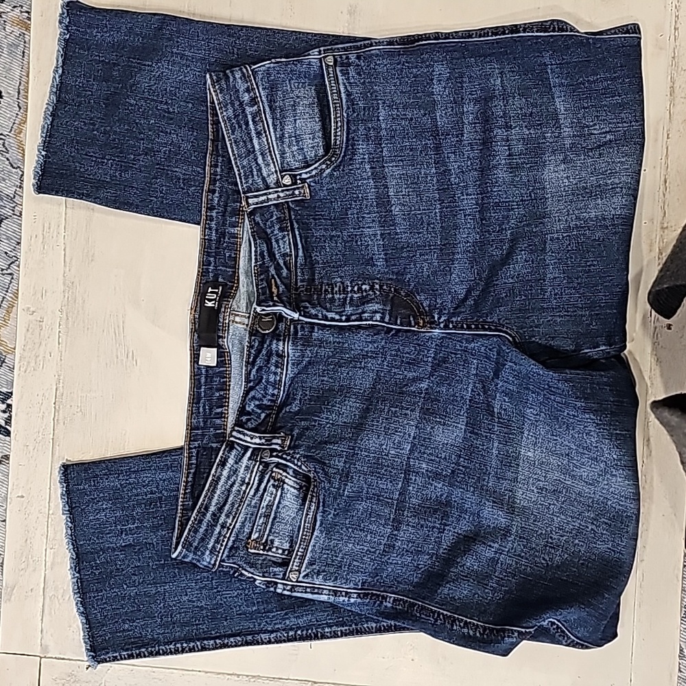 Kutd from the Kloth Sz 14w Blue Jeans, frayed raw finish